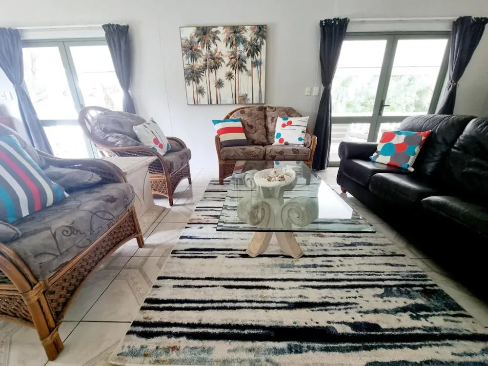 Natura Nikao Beach Villa