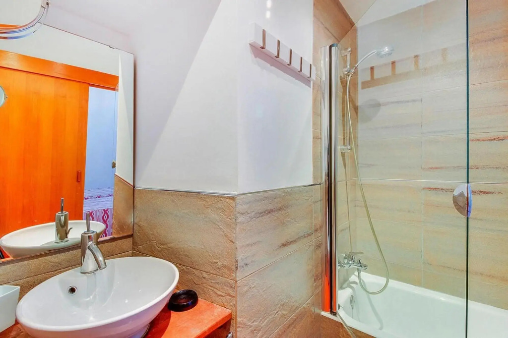 Cottage, Consell In Consell