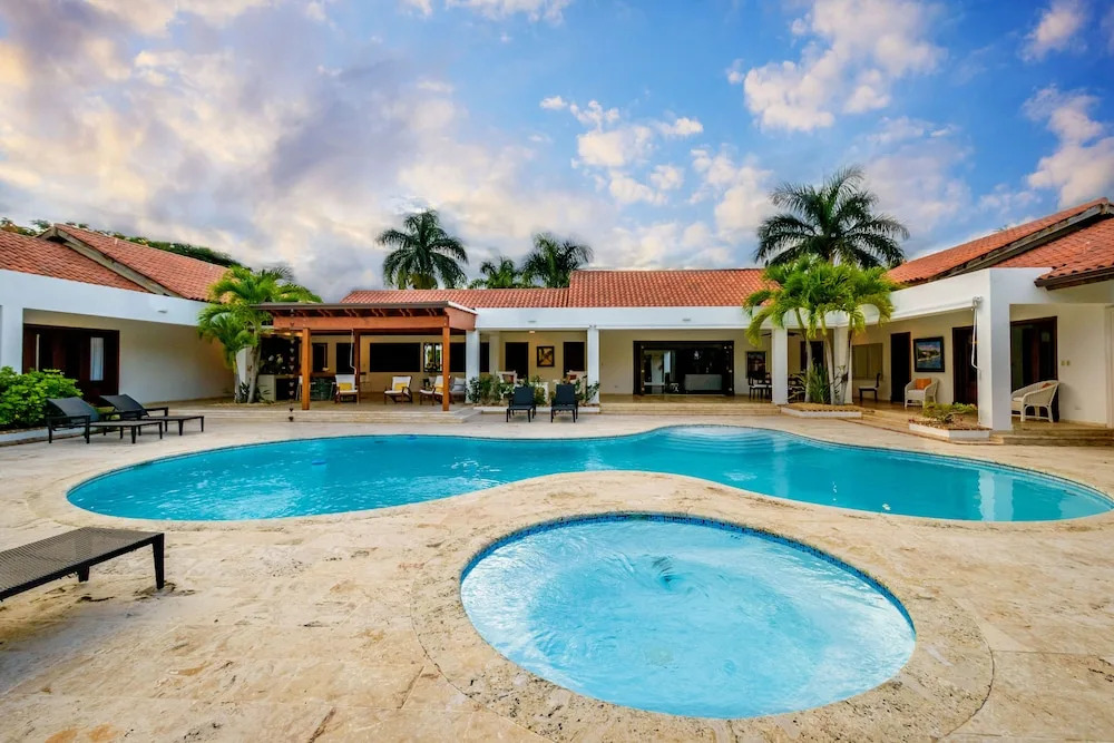 Luxurious Villa