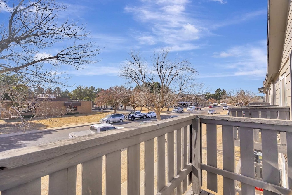 Lovely Midland Getaway With Fitness Center