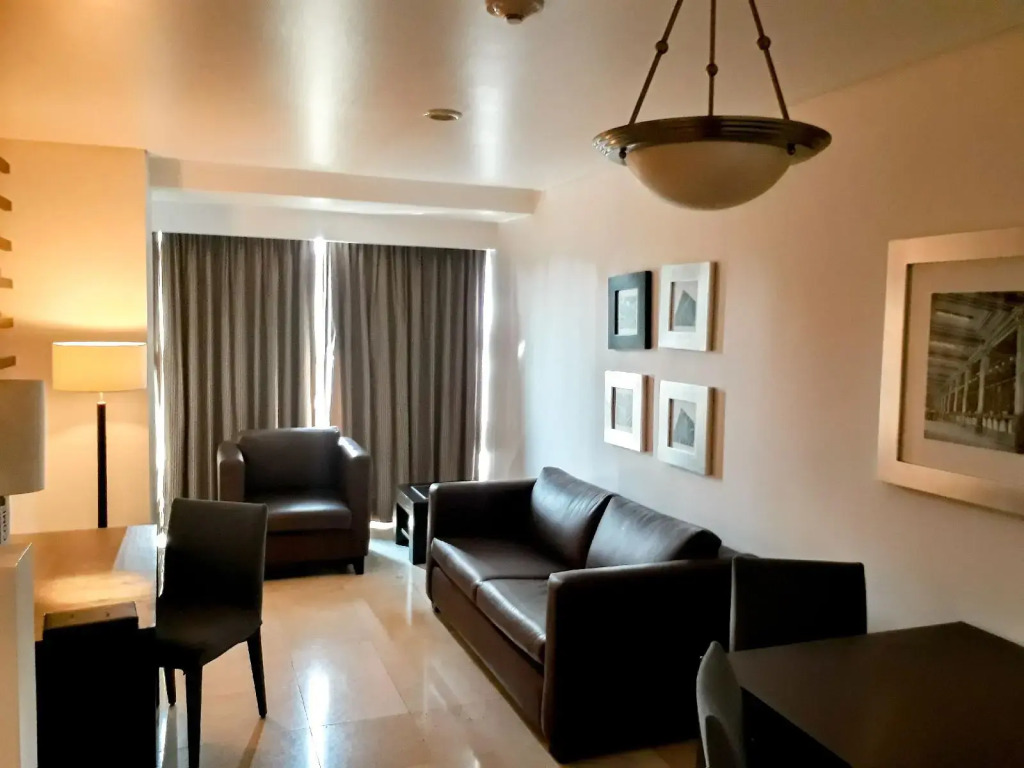 Hotel & Suites PF