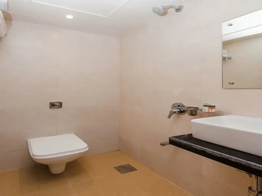 OYO 12257 Hotel Sai Suites