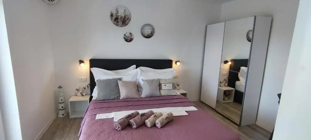 Rooms Lucky