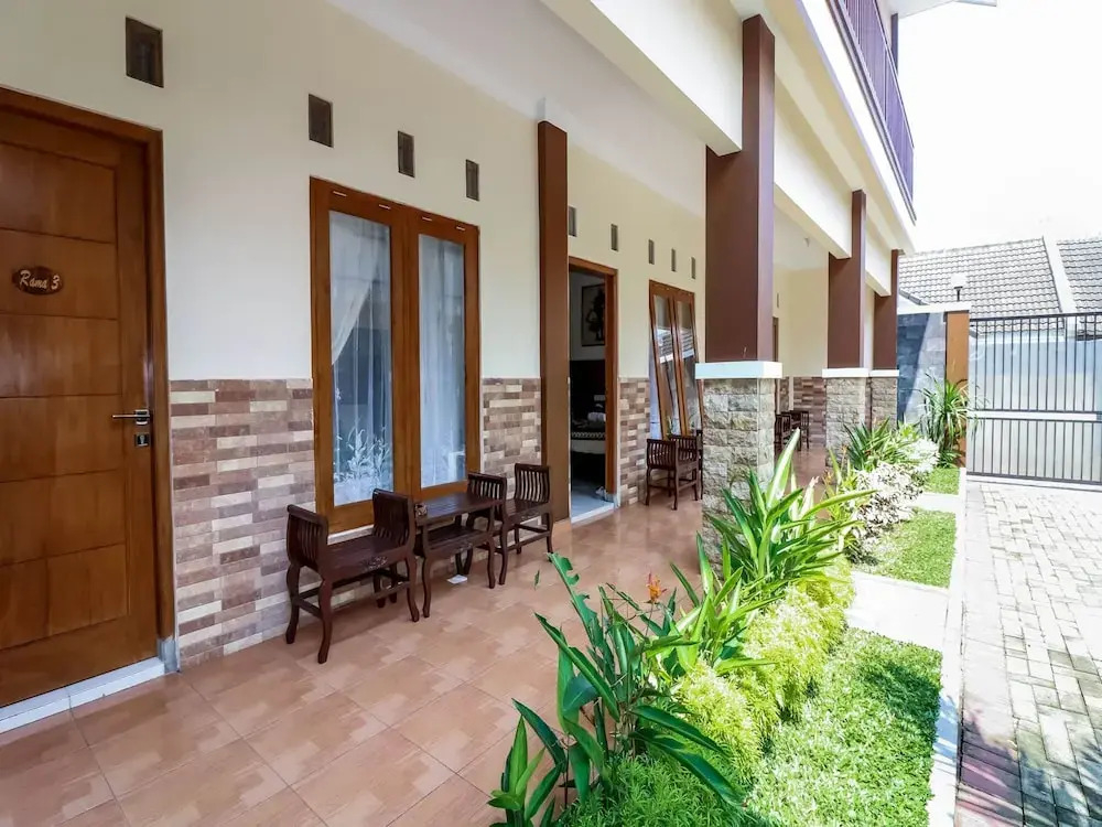 NIDA Rooms Padma 23 Monjali Jogja at Guest House Ndalem Padma Asri