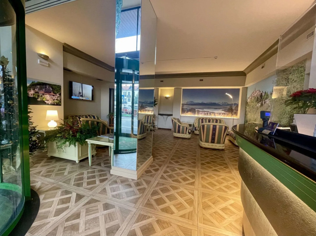 Crystal Hotel Varese