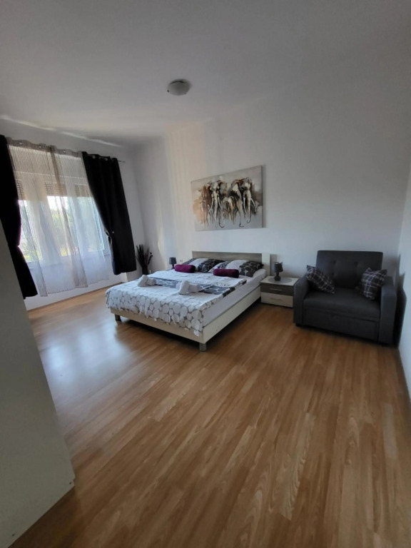 Rijeka apartment with free parking and large balcony