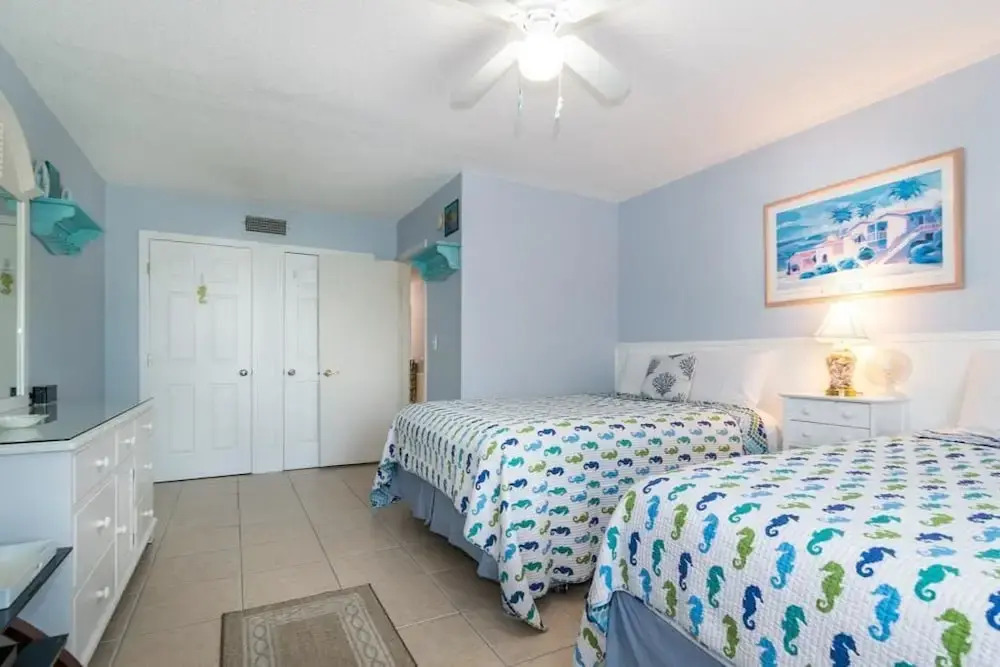 Palm Cay 3