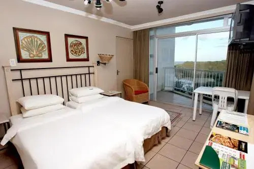 Kat Leisure The Reef Bed and Breakfast