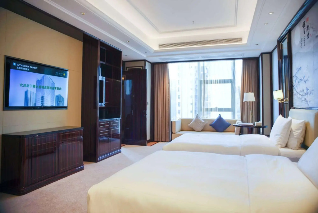 Wyndham Grand Tongren Downtown Hotel