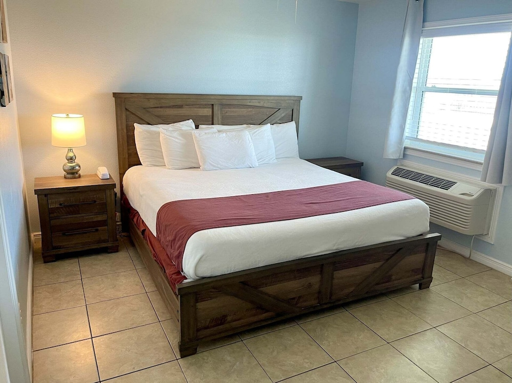Beachgate Condo Suites And Hotel 536+537b 2 Bedroom Condo