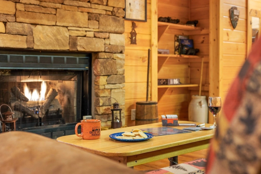 Finding Bigfoot 2 Bedroom Cabin