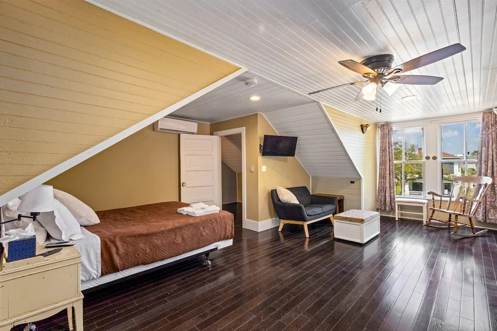 The Sells House 3 Bedroom Home
