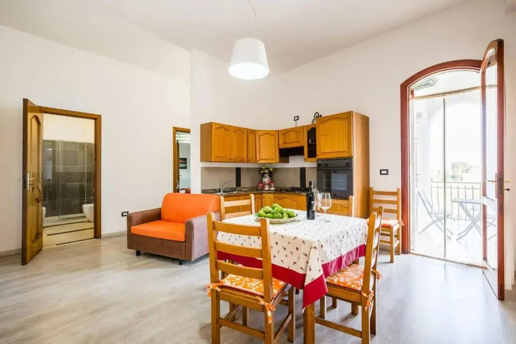 Agatas House Near The Beach With Parking Wifi