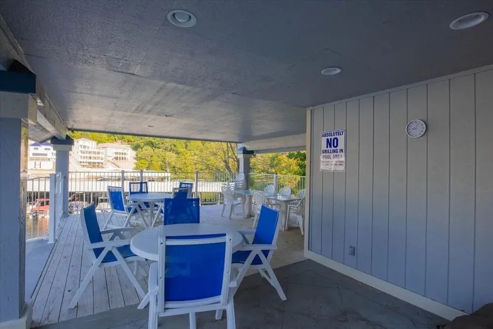 Lakefront Condo With 2 Pools, Courts, Trails & Patios at 12mm