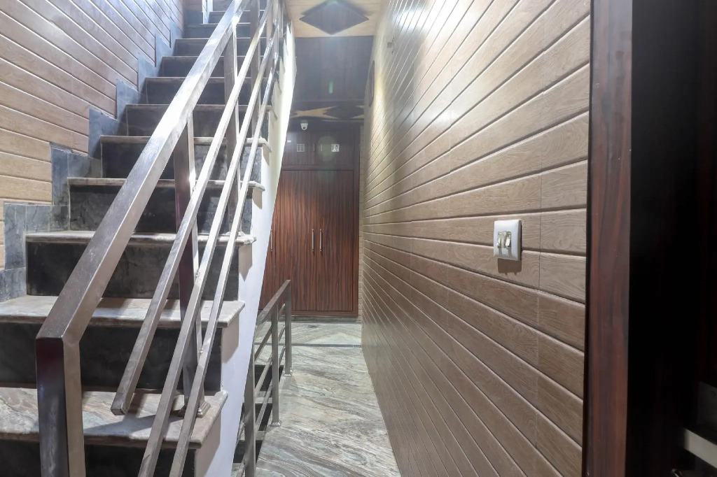 OYO 67212 Jain Hotels & Isbt Agra