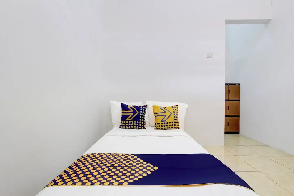 Hotel O Guest House Wijaya Syariah Near alun alun kota purwokerto