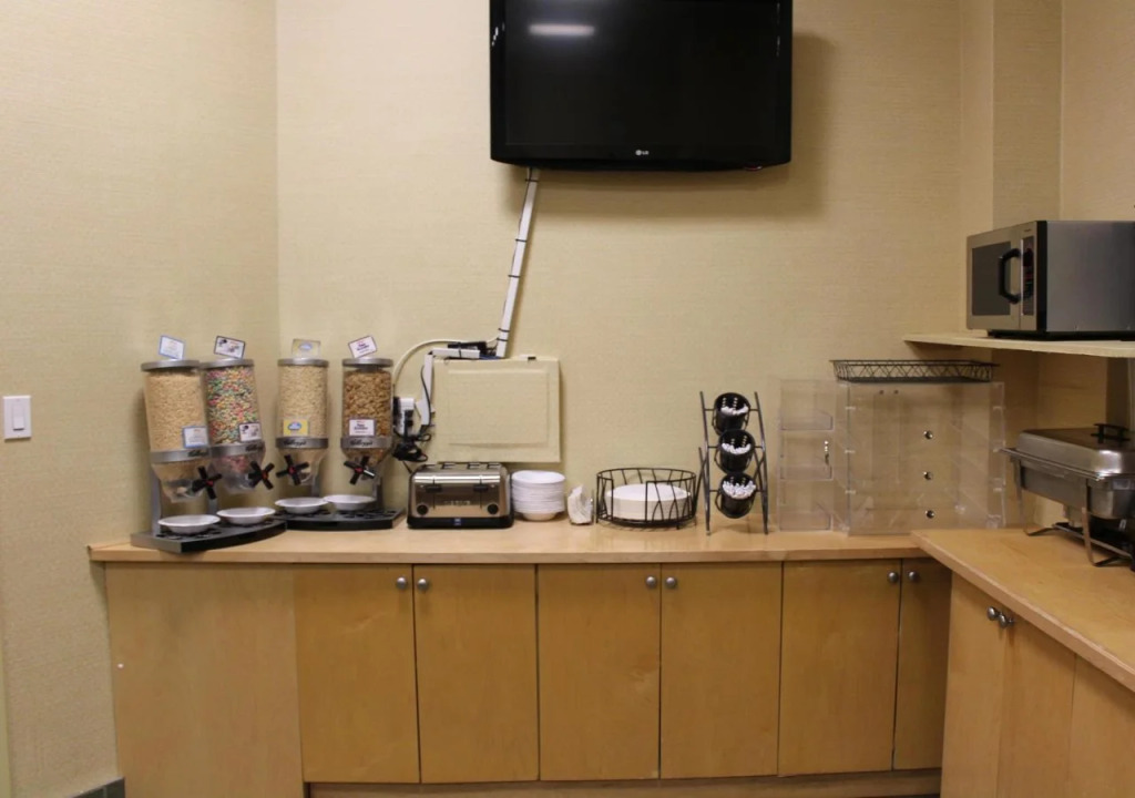 Best Western Plus Uptown Hotel