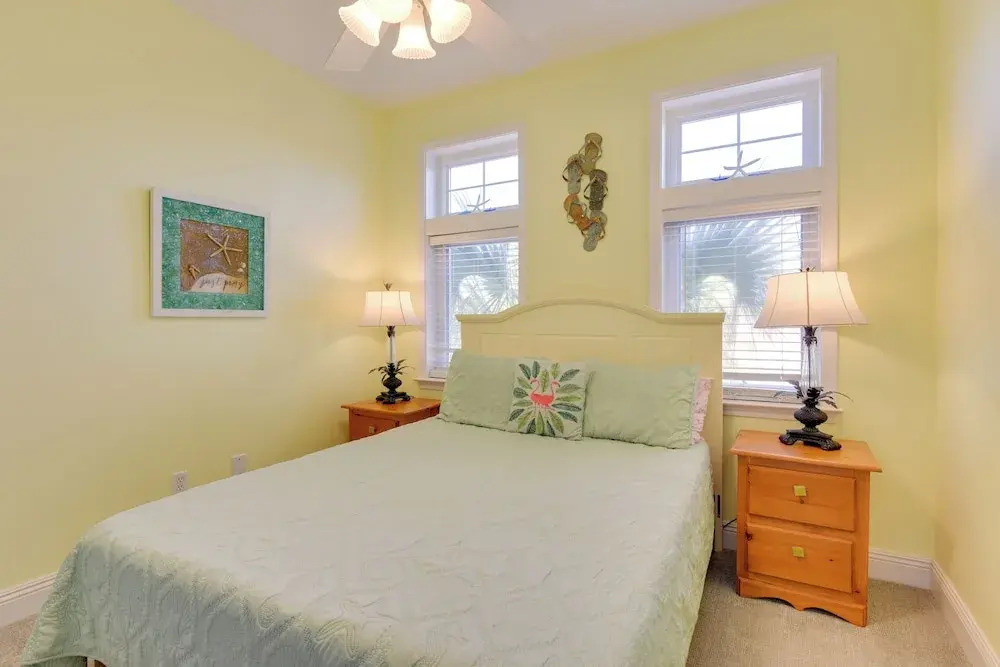 Santa Rosa Beach House w/ Spacious Deck