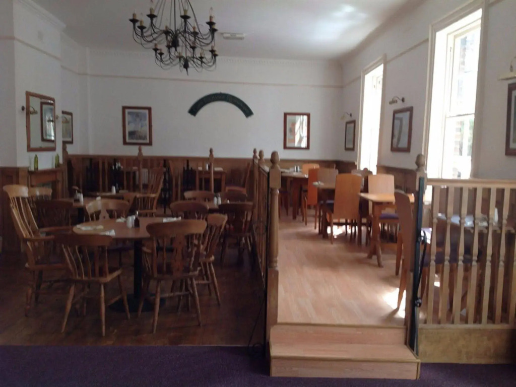 Fleur De Lis Hotel