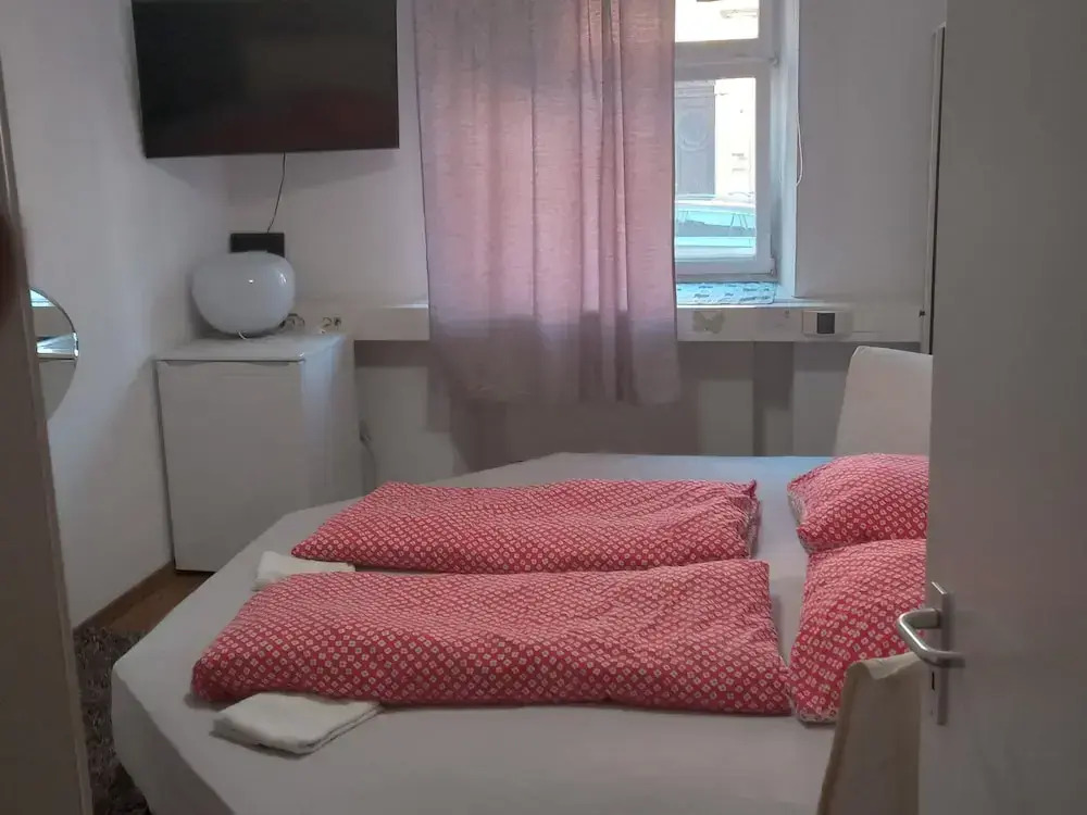 Charming 4-bedroom Apartment in Ludwigsburg With Central Heating