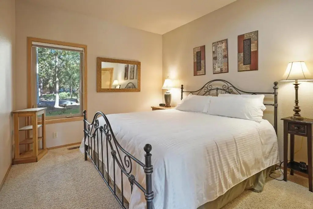 Tournament-Golf View-5BR/4BA