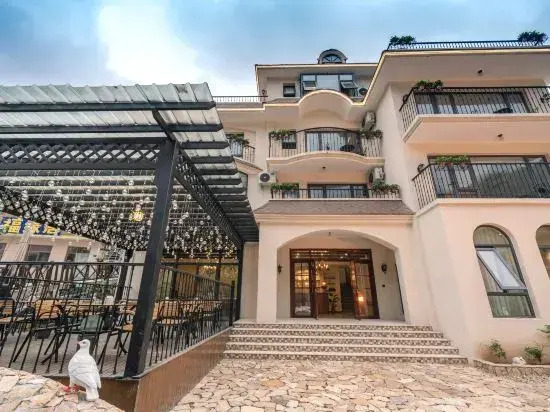 White Bird Field B&B (Jiu Shan Shan)