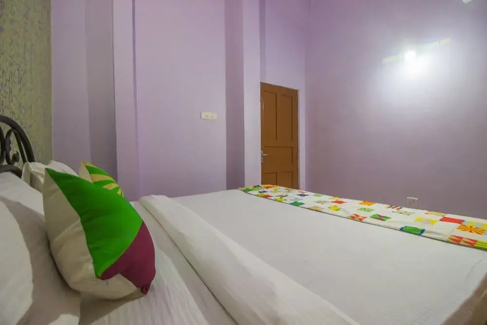 OYO 22067 Home Cozy 1BHK Near Carmona Beach