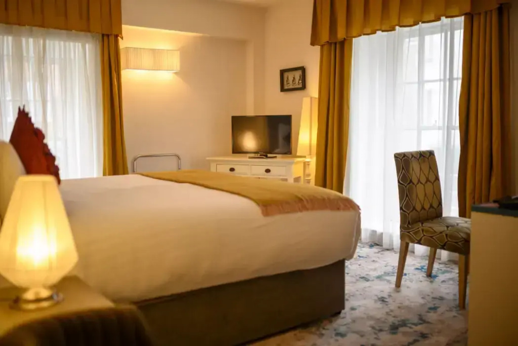 The House Hotel