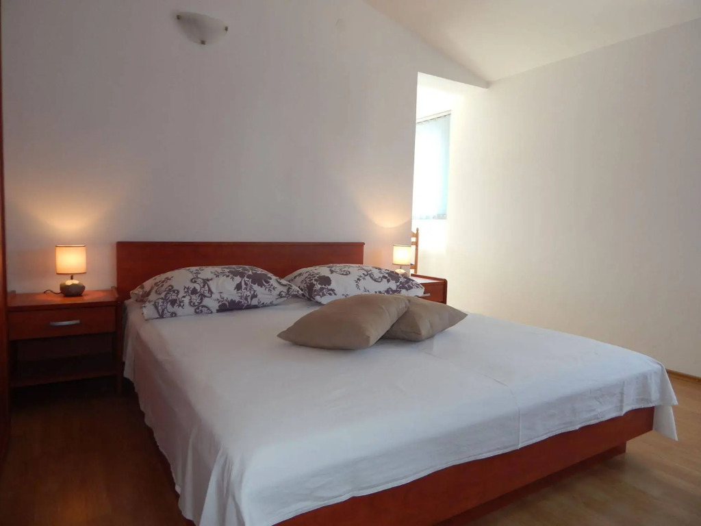 Rooms and Apartments Porat