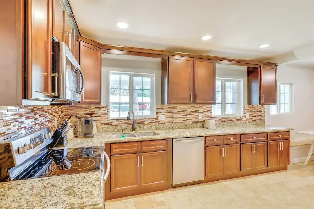 8 Mi to Dtwn: Pet-friendly Phoenix Home!