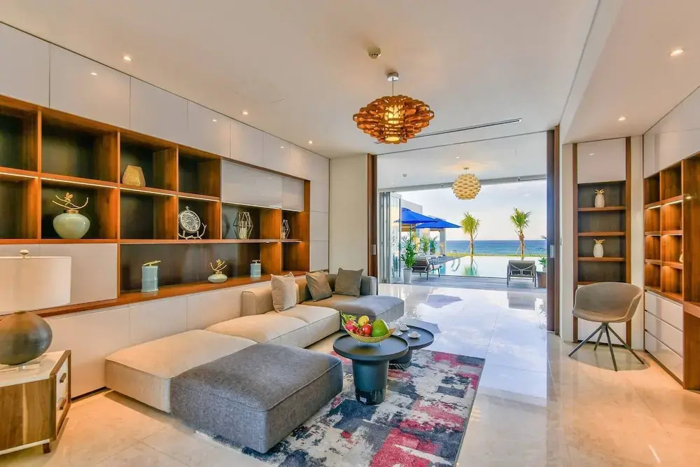 Stunning Beachfront 6br Villa W Largest Pool