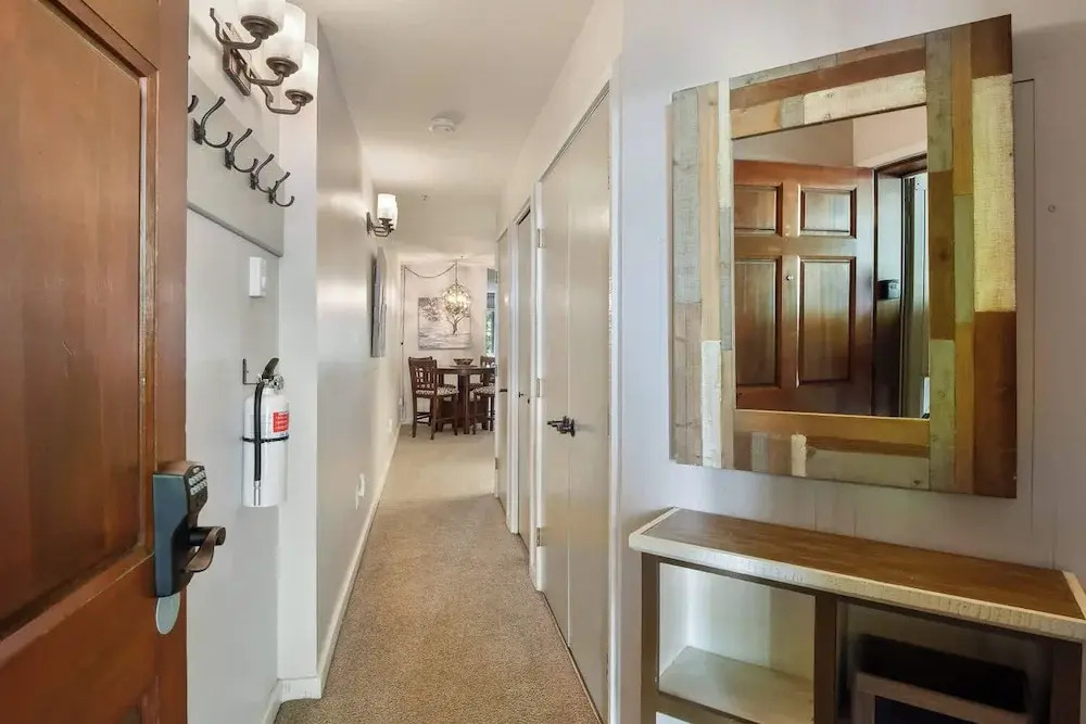 Escape to Incline Village Min to Beach and Skiing