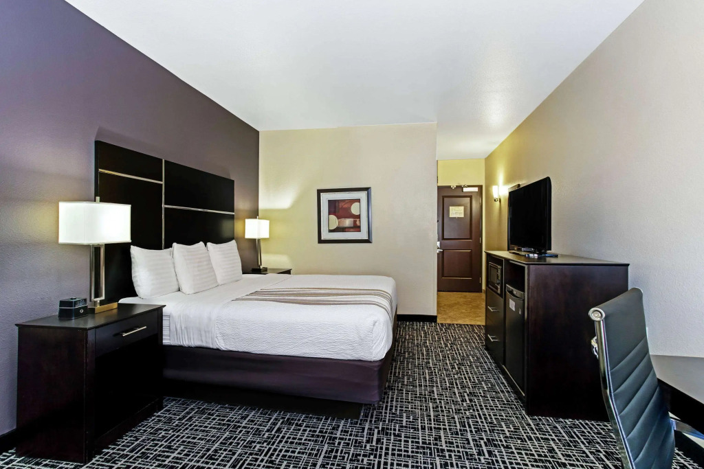 La Quinta by Wyndham Denver Gateway Park
