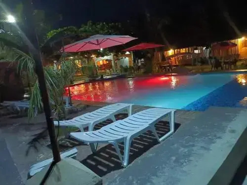 Sharky Hostel Oslob