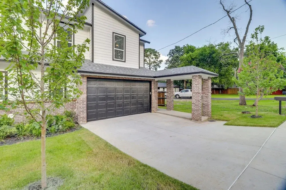 Townhome Near At&t Stadium: Great for Game Day!