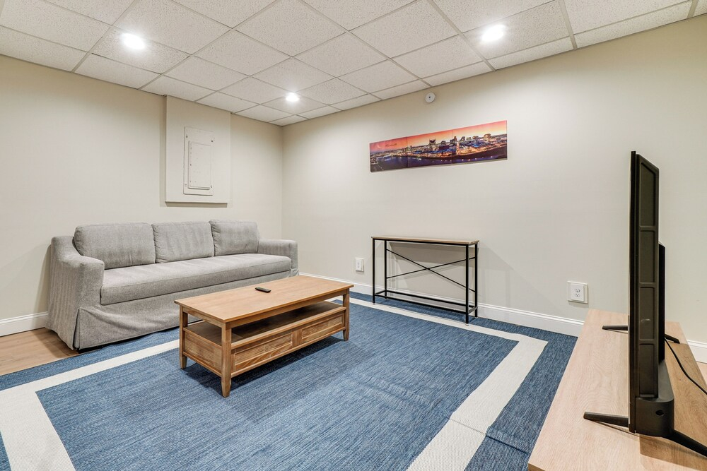 Quiet Franklin Apt: Close to Parks & Museums