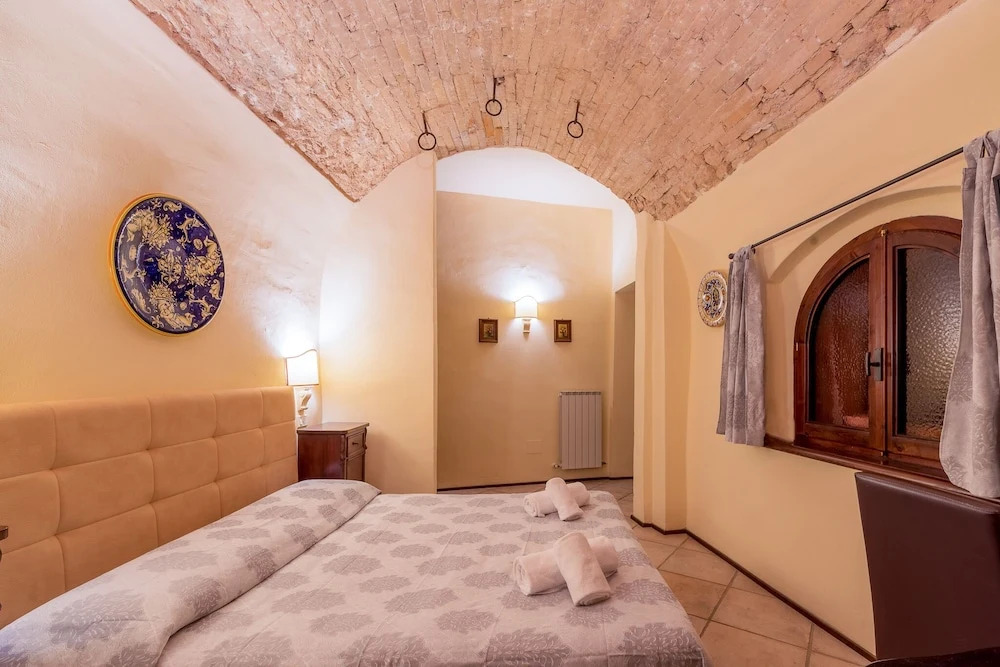 HOTEL TREVI Palazzo Natalini