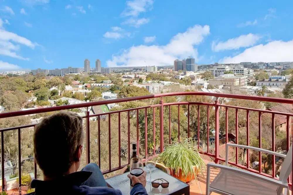 Expansive Views From Sydney 1 Bedroom Apartment