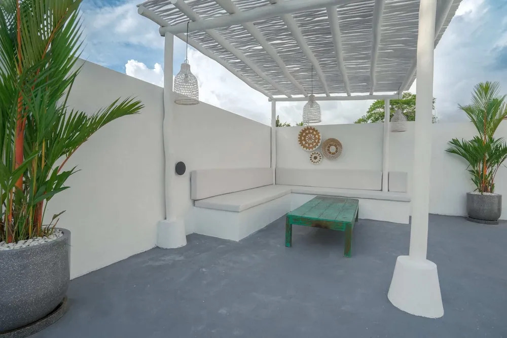 Villa Quiet