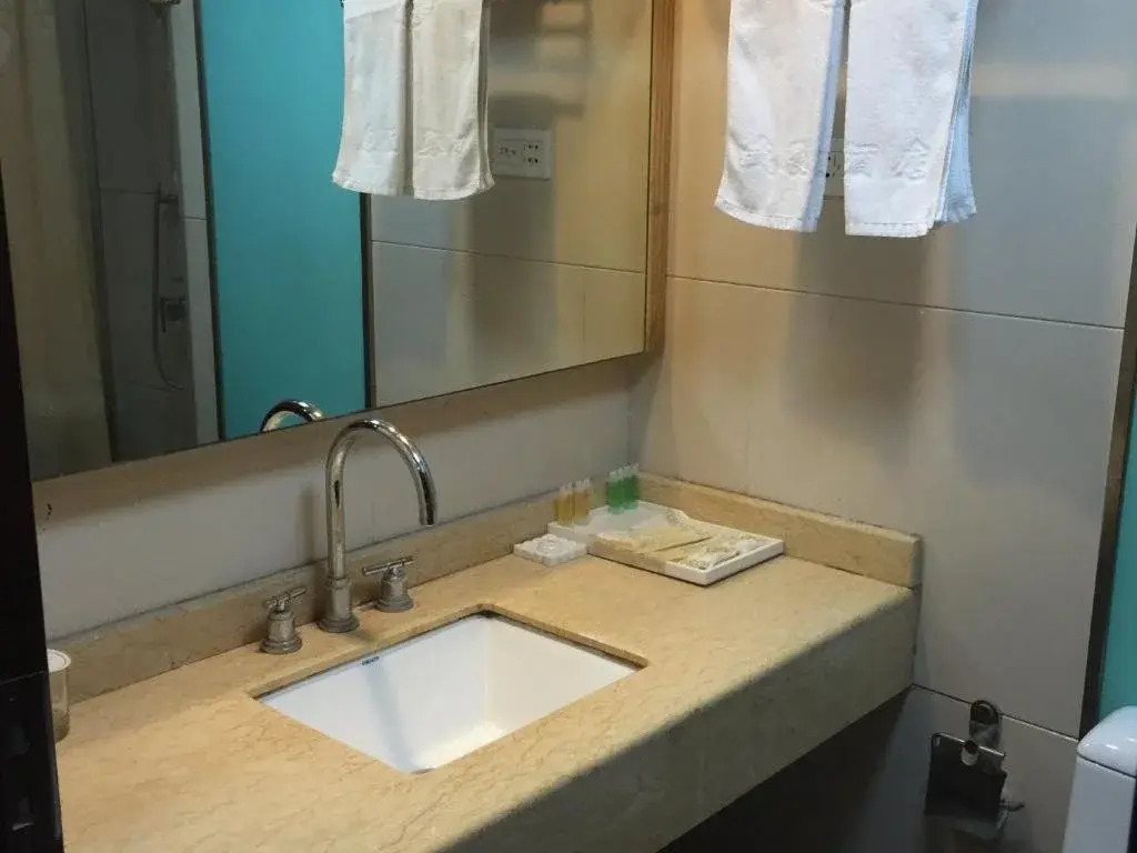 Wuzhan Business Hotel