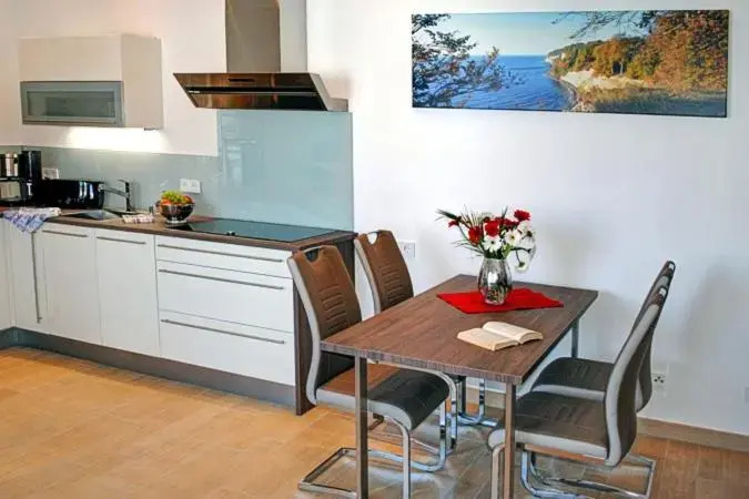 Villa Poseidon mit Balkon, strandnah und zentral