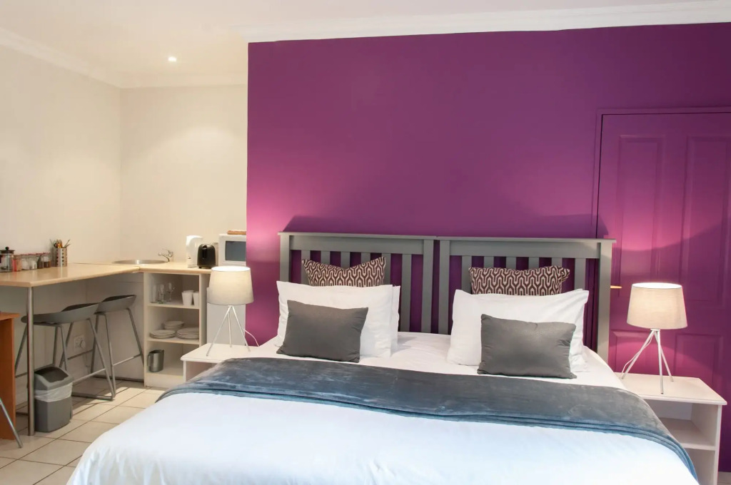 Rustic Manor Guest House