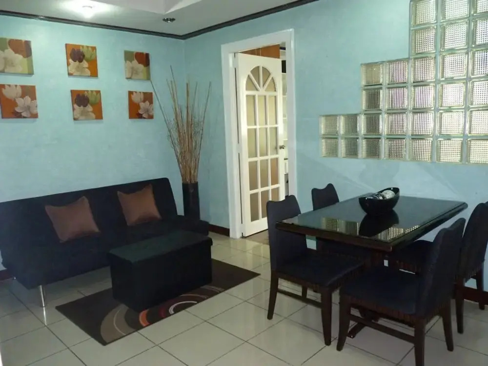 1 Br Robinsons Place Manila Rpr4