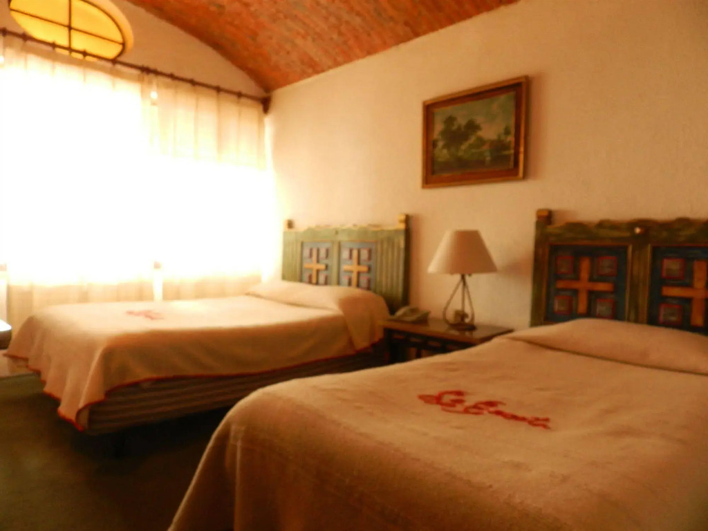 hotel la ermita suites