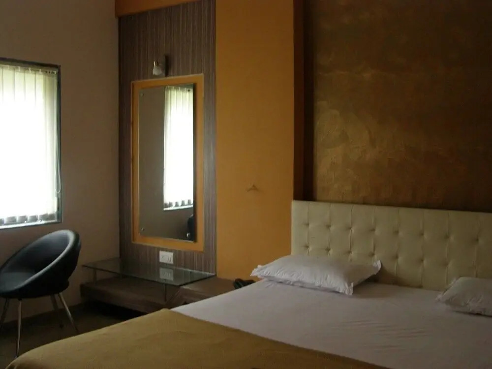 Hotel Sanai Residency