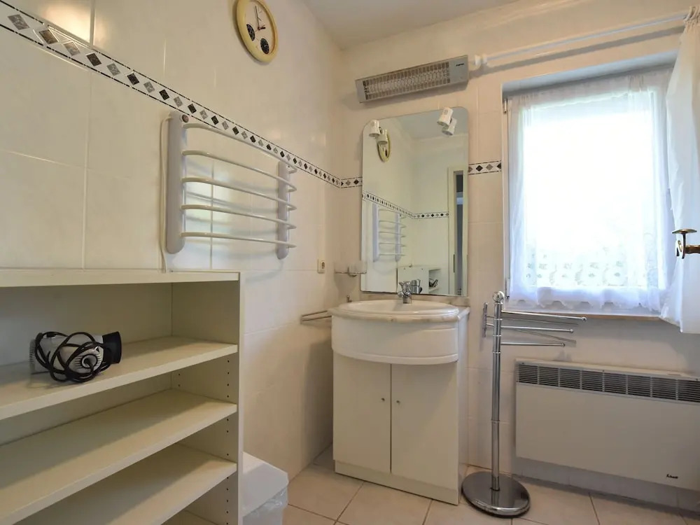 Charming Bungalow with Fenced Garden in Bastorf