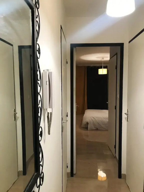 Studio In Nice With Balcony And Wifi 20 M From The Beach