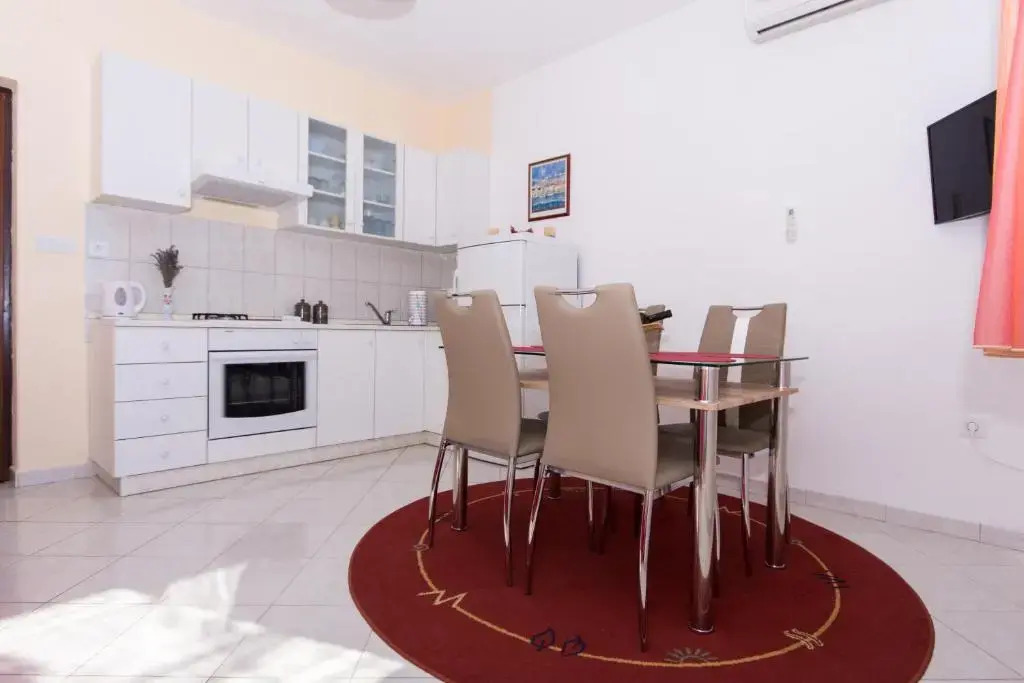 Apartment Tina