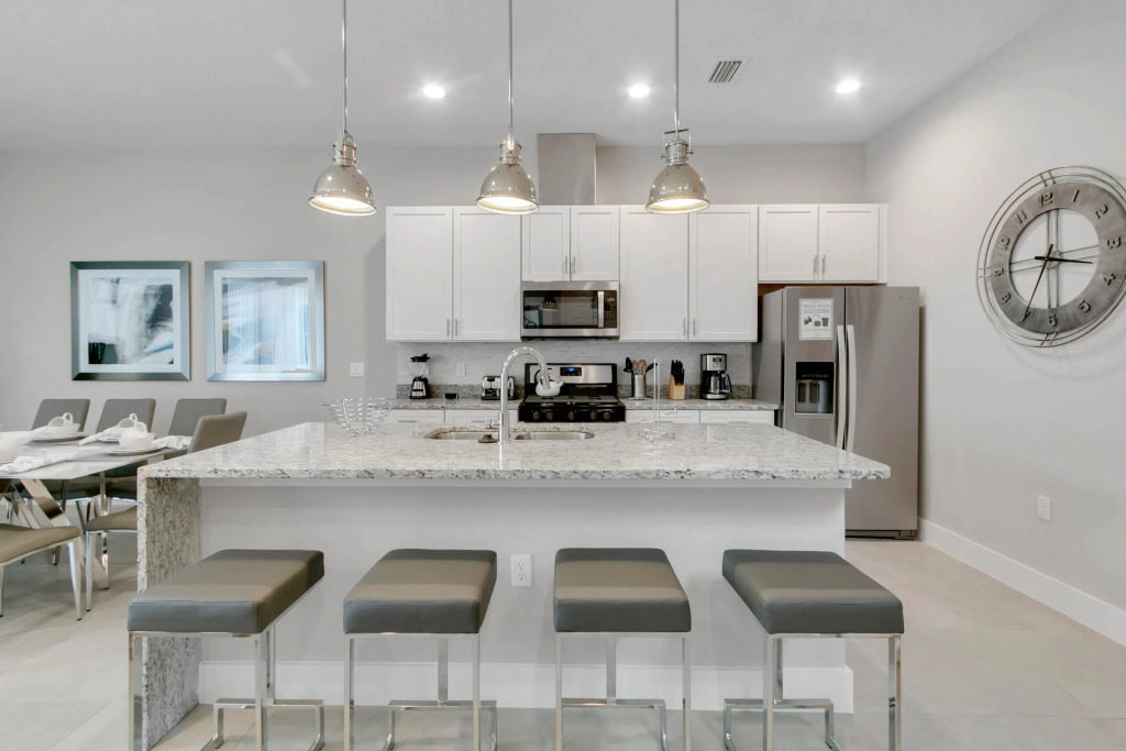 5 Bedrooms / 6 Bathrooms / Summerville (2650 SS), Kissimmee, US
