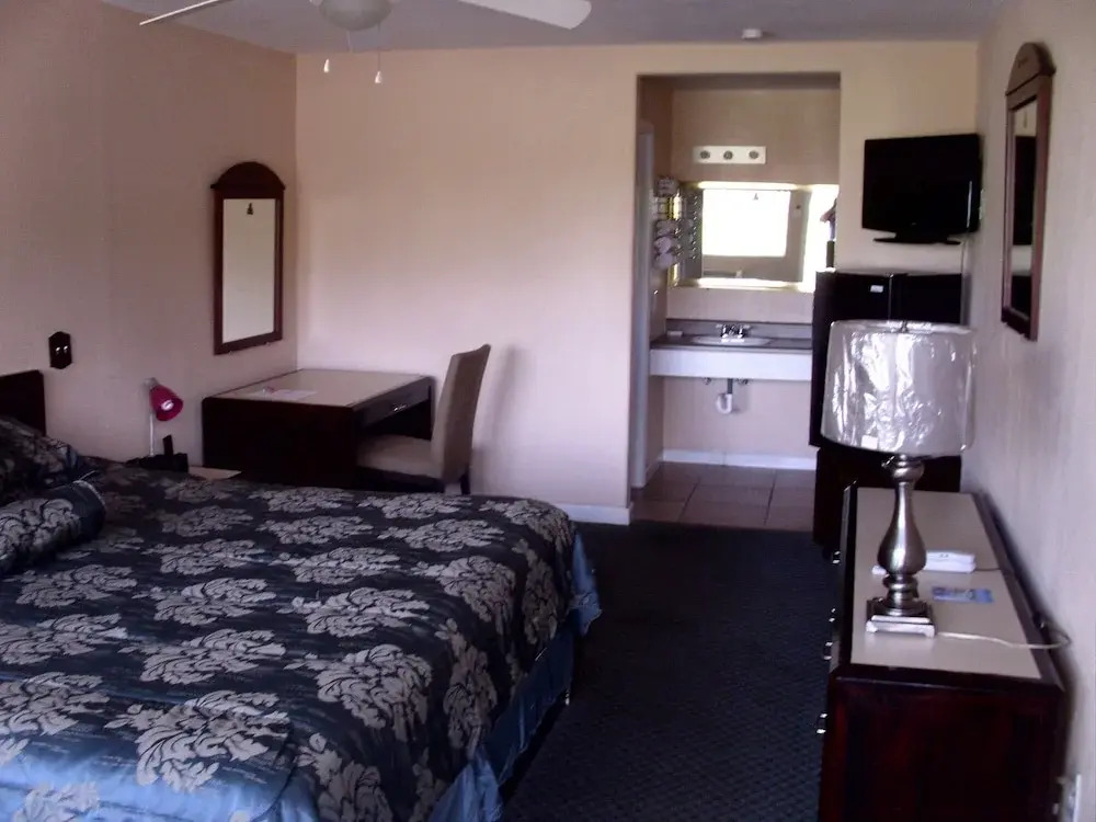 Value Inn McKenzie